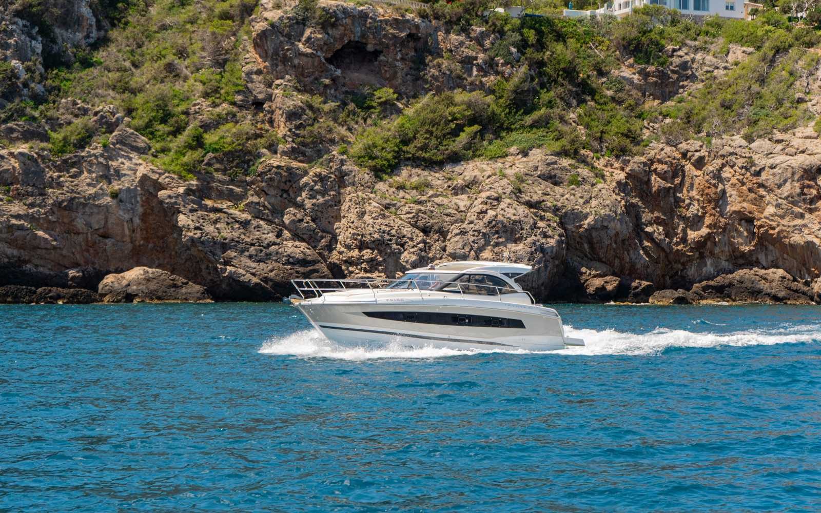 Jeanneau Leader 36 (Fini III)