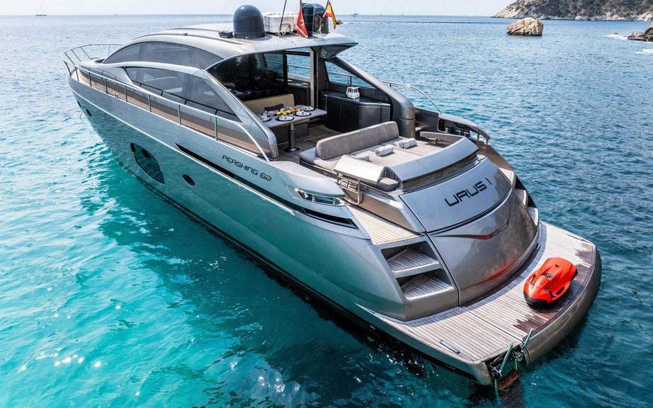 Pershing 62