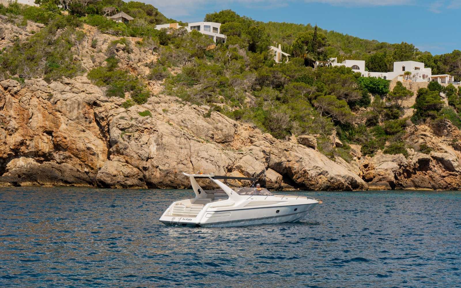 Sunseeker Apache 45 (La Gata)