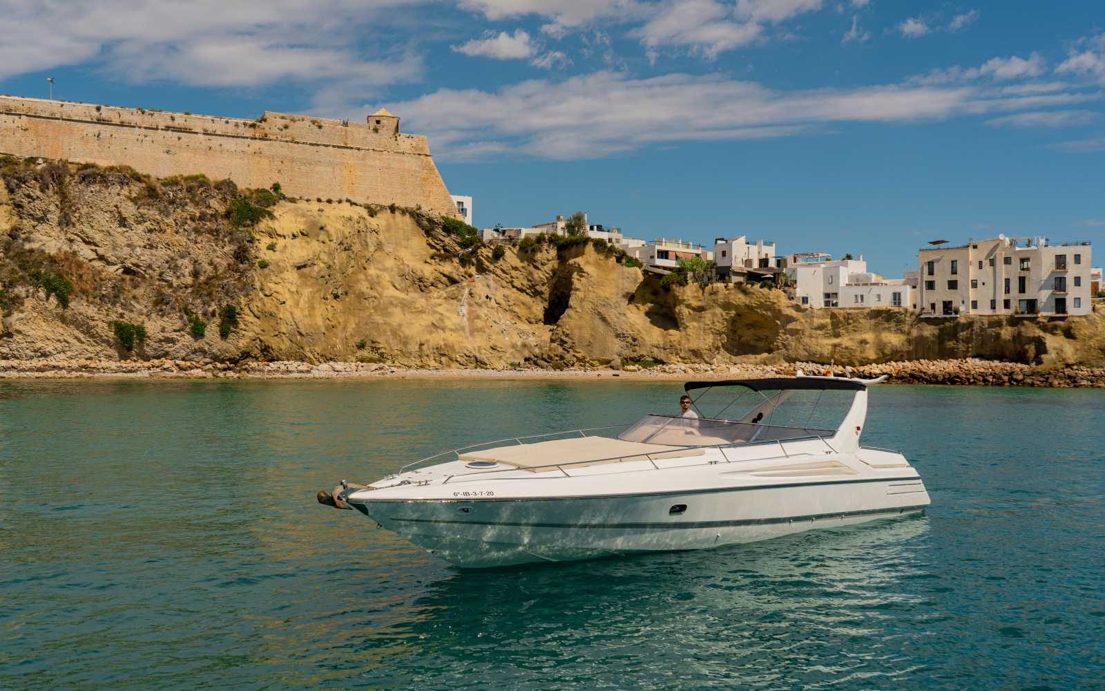 Sunseeker Apache 45 (La Gata)